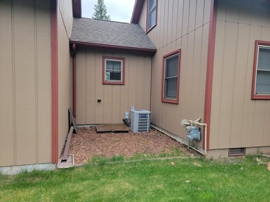 Adventure meets comfort with this well-maintained home, located - photo 4