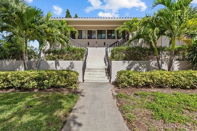 (private lake, pond, creek) Condo For Sale in Tarpon Springs Florida