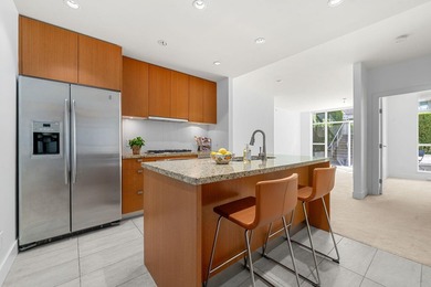 Located in the peaceful Iona neighbourhood Stirling House is a - photo 7