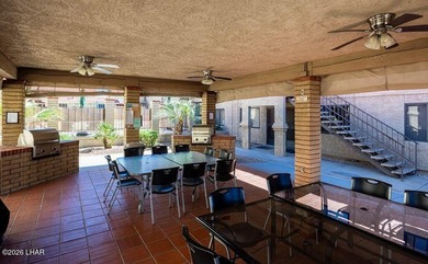 Beautifully updated Condo! From the flooring to the counter tops - photo 7