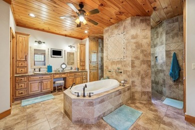 Experience luxury living in this stunning 3 bedroom, 3 full & 2 - photo 30