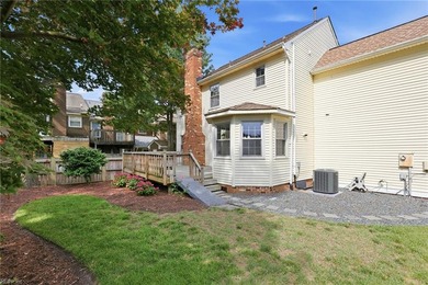 Spacious 4 Br, 2 1/2 bath colonial style single family home at - photo 10