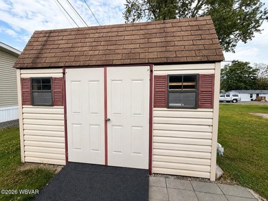 Affordable living in a well-maintained community! This 3-bedroom - photo 14