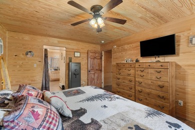 BACK ON THE MARKET, NO FAULT TO THE SELLER, Escape to your own - photo 19