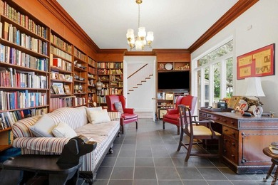 Gulf Breeze proper is one of the most sought-after addresses on - photo 20