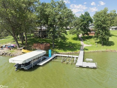 LAKEFRONT - This property offers a peaceful lakefront retreat - photo 2