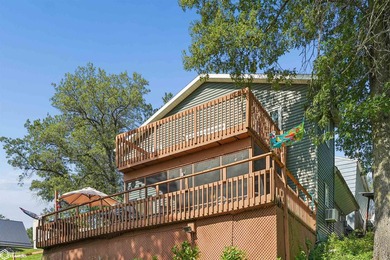 LAKEFRONT - This property offers a peaceful lakefront retreat - photo 5