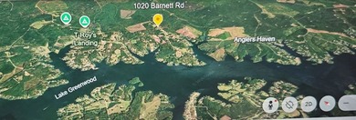 Priced to Sell Quick! Acreage, home, barn, and lake life! This - photo 3