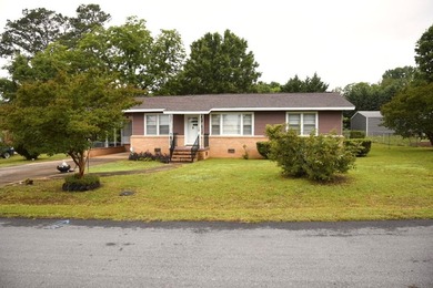 Welcome to small-town living at its best in charming Calhoun - photo 2