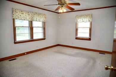 Welcome to small-town living at its best in charming Calhoun - photo 10
