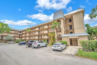 Price Reduced! Welcome to The Falls of Inverrary. 3-bedroom - photo 1