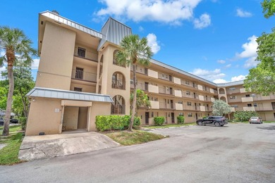Price Reduced! Welcome to The Falls of Inverrary. 3-bedroom - photo 2