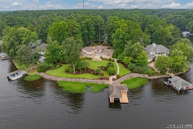 Exceptional Main Lake Waterfront Estate on Two Premier Lots! - photo 10