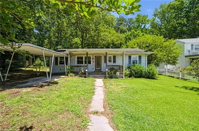 Welcome to 196 Beach Drive in beautiful Hartfield, VA, where - photo 1