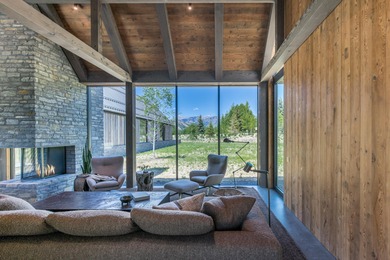 This bespoke dwelling is simple, authentic, and elegantly - photo 11