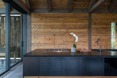 This bespoke dwelling is simple, authentic, and elegantly - photo 16