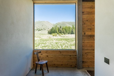 This bespoke dwelling is simple, authentic, and elegantly - photo 19