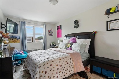 Welcome home to 1020 E. 213th Street, Bronx, NY 10469 - photo 21