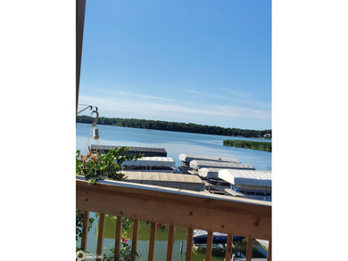 Lakeside comfort and updated style come together in this fully - photo 22