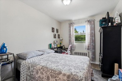 Welcome home to 1020 E. 213th Street, Bronx, NY 10469 - photo 23