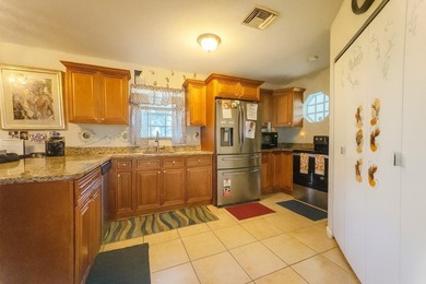 Discover this charming 2-bedroom, 1-bath single-family home - photo 1