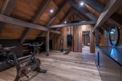 This bespoke dwelling is simple, authentic, and elegantly - photo 31