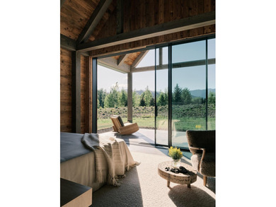 This bespoke dwelling is simple, authentic, and elegantly - photo 46