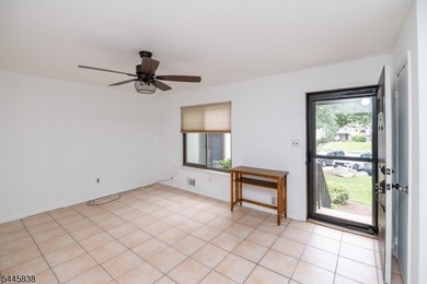 Welcome to this meticulously kept 2-bedroom townhouse complete - photo 4
