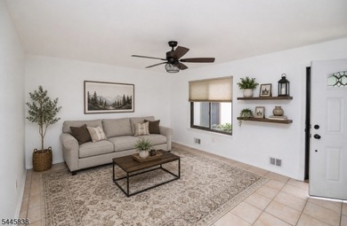 Welcome to this meticulously kept 2-bedroom townhouse complete - photo 6