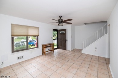 Welcome to this meticulously kept 2-bedroom townhouse complete - photo 7