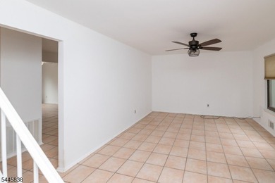 Welcome to this meticulously kept 2-bedroom townhouse complete - photo 8