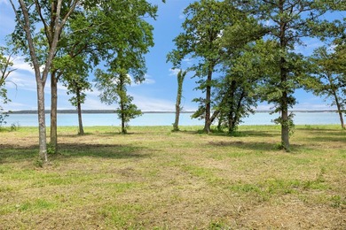 Tucked inside a gated community on the shores of Cedar Creek - photo 4