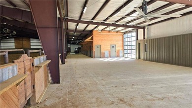 Exceptional equestrian property featuring a 49,466 SF enclosed - photo 14