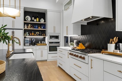 Luxury, Leisure & Lifestyle - All in One STUNNING Package! - photo 15