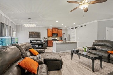 Welcome home to this inviting 4-bedroom, 2.5-bath residence - photo 8