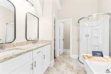 Welcome to 2850 Arrowhead Drive in Lizella! Nestled on 2 private - photo 23