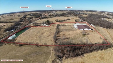 Exceptional equestrian property featuring a 49,466 SF enclosed - photo 28