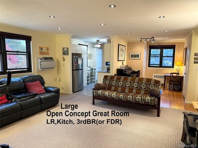 Desirable 2/3 BR w Modern, Open Concept Layout In Great Location - photo 3