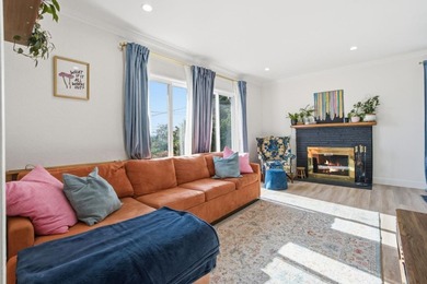 $20K PRICE REDUCTION - TRANSPARENT PRICE! Set on a 10,000+ sq.ft - photo 3
