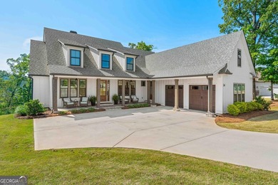 NEW PRICE! Nearly 6,000 sq ft of total potential living space in - photo 1