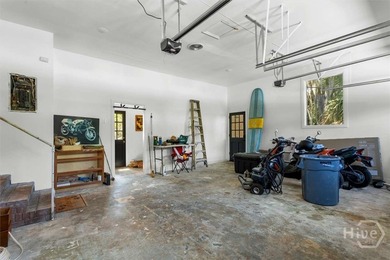 Beautifully Renovated 4 Bedroom, 3 Bathroom Brick Ranch style - photo 31