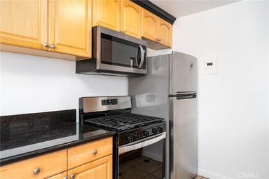 Welcome to 930 E 1st Street #2 - a clean, well-maintained - photo 2