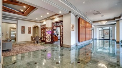 MOTIVATED SELLER!! PERFECT BLEND OF URBAN LIVING AND CONVENIENCE