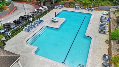 MOTIVATED SELLER!! PERFECT BLEND OF URBAN LIVING AND CONVENIENCE