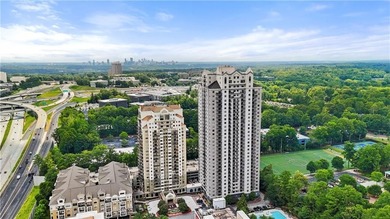 MOTIVATED SELLER!! PERFECT BLEND OF URBAN LIVING AND CONVENIENCE