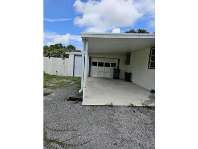 Welcome Investors, this 1,318 square foot home offers 2 bedrooms - photo 3