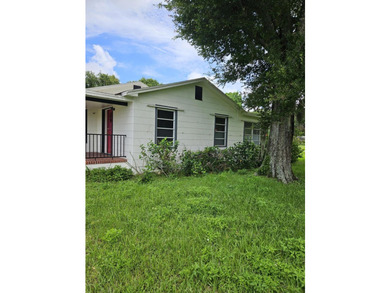 Welcome Investors, this 1,318 square foot home offers 2 bedrooms - photo 4