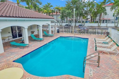 Beautifully maintained 3-bedroom, 2.5-bath townhome offers 1,554 - photo 3
