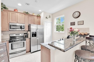 Beautifully maintained 3-bedroom, 2.5-bath townhome offers 1,554 - photo 5