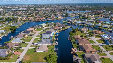 Discover your perfect home, nestled on four-mile island, Cape - photo 8